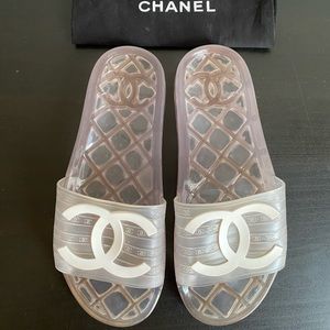 EUC Chanel CC Clear PVC Plastic Pool Sides size 37 w/dustbag fits 6/6.5